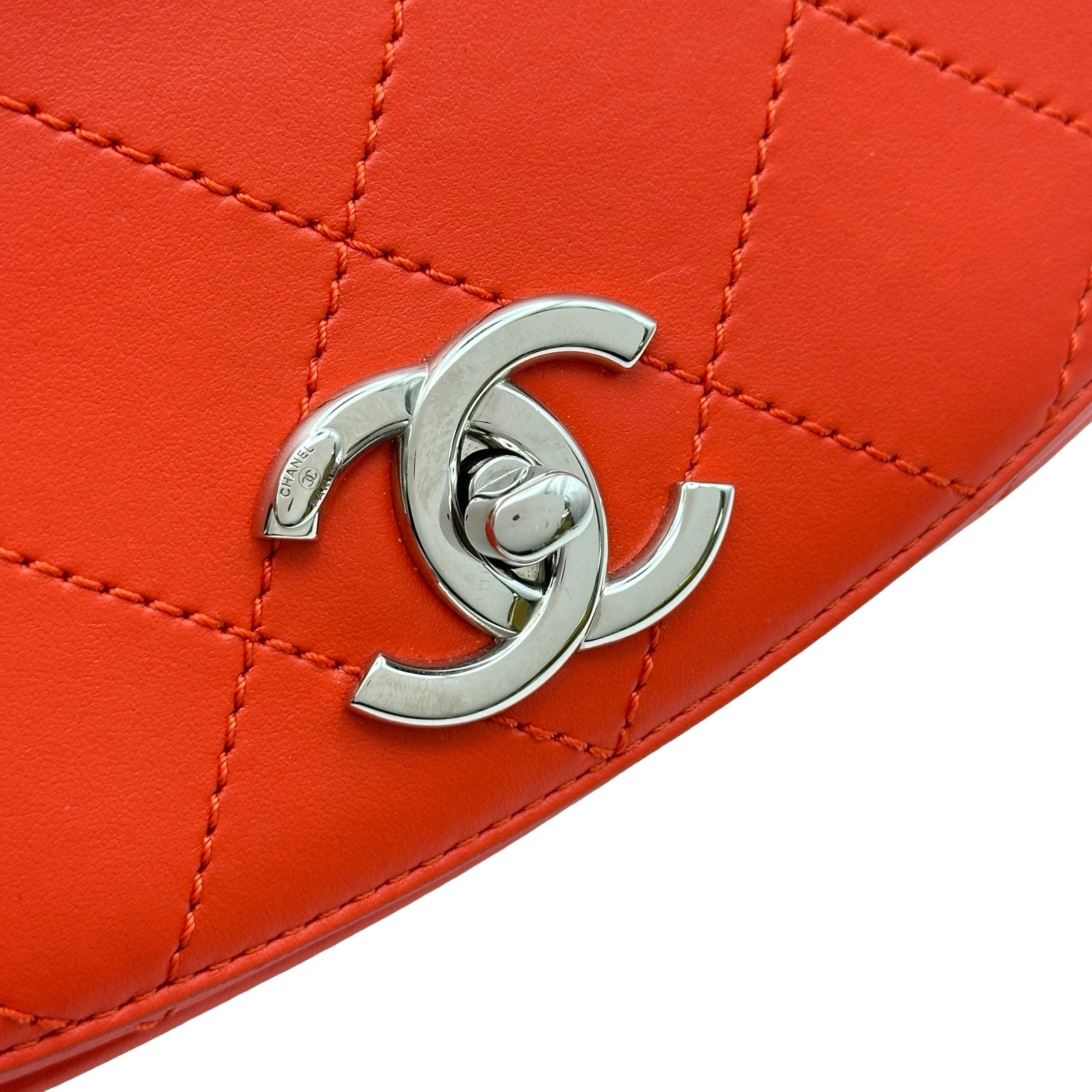 シャネル CHANEL トップハンドルフラップバッグ A93676 23番台 レッド