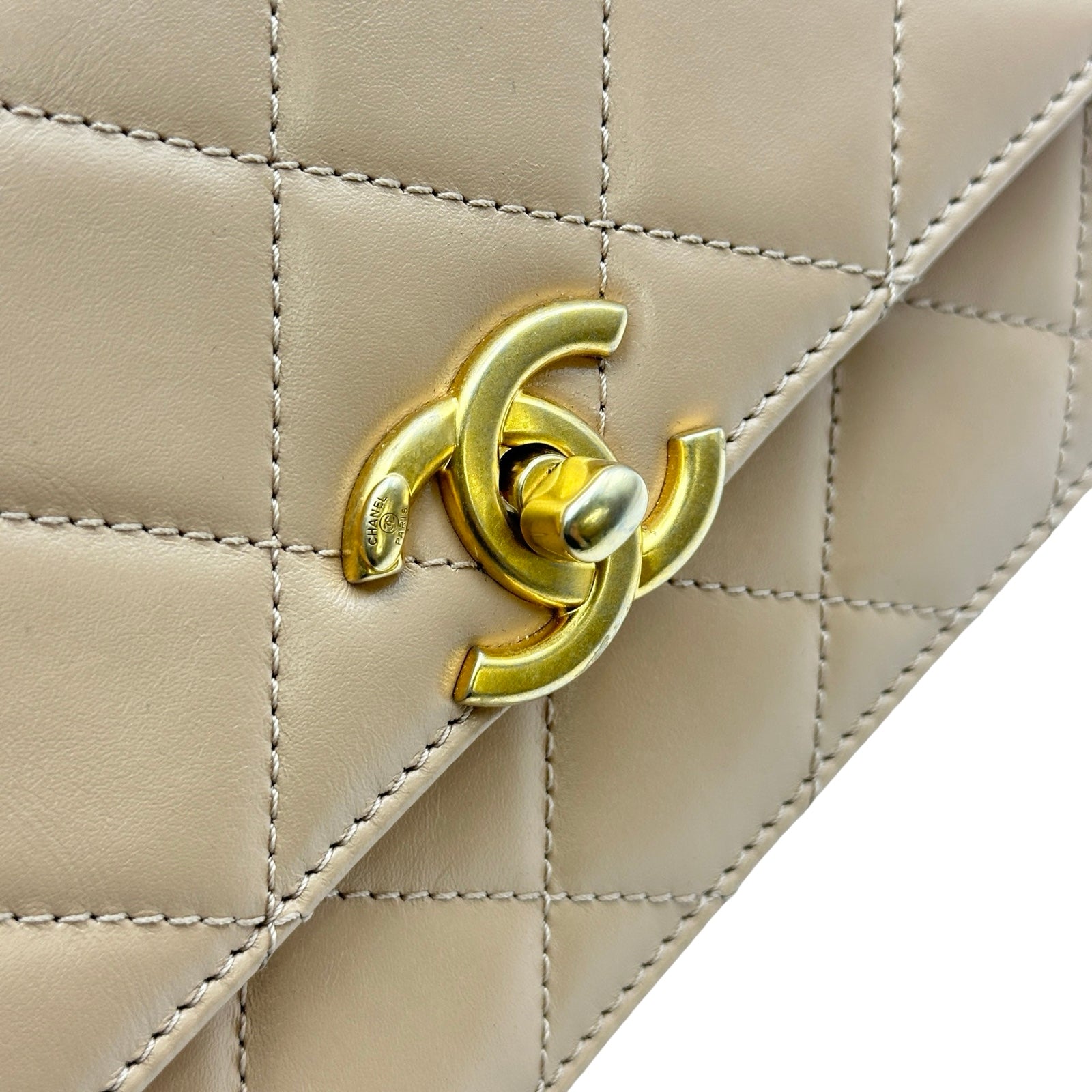 シャネル CHANEL マトラッセミニフラップバッグ AS2615 ベージュ/ゴールド金具 ラムスキン レディース ショルダーバッグ シャネル CHANEL マトラッセミニフラップバッグ AS2615 ベージュ