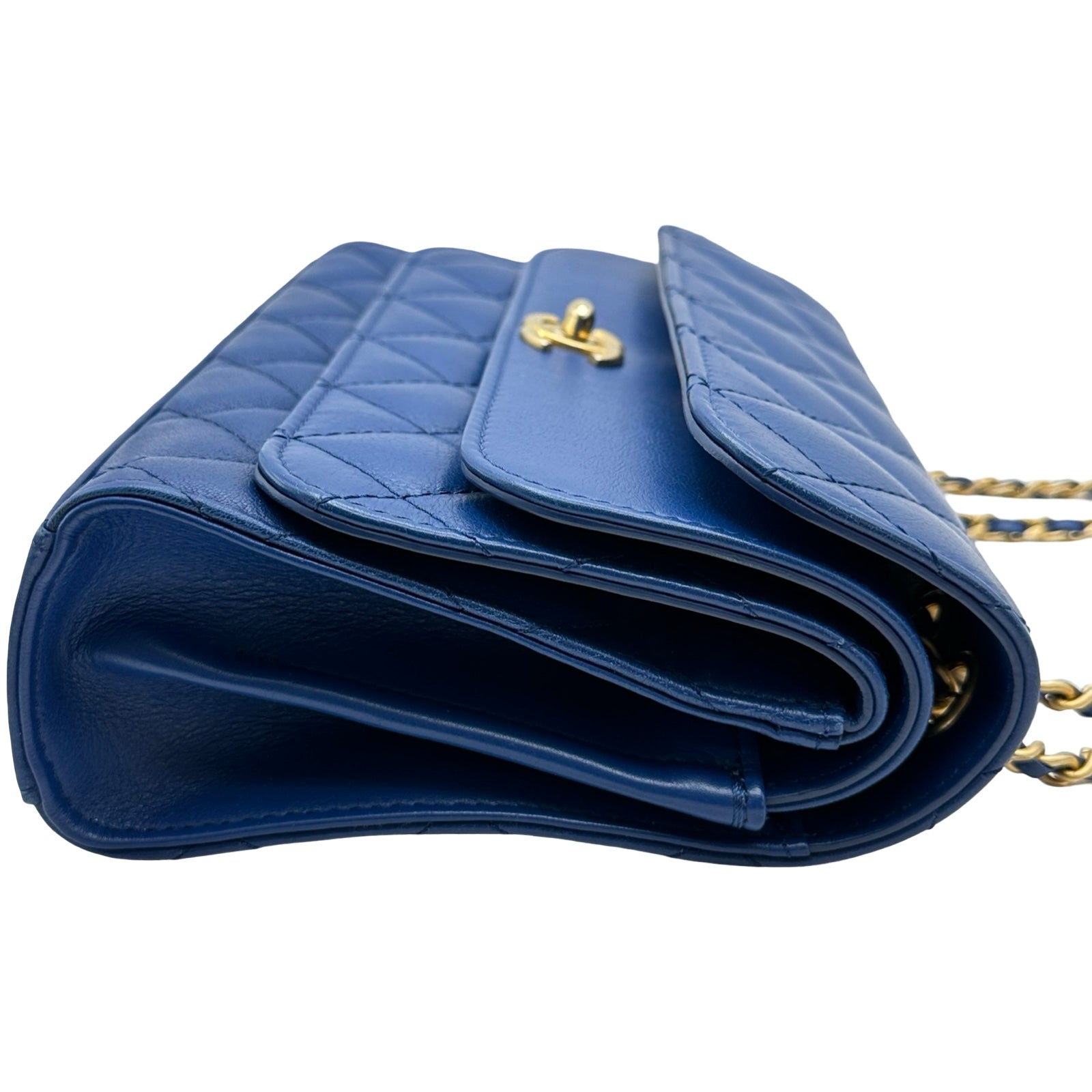シャネル CHANEL マトラッセスモールフラップバッグ AS0824 28番台 ダークブルー/ゴールド金具 カーフスキン レディース ショルダーバッグ シャネル CHANEL マトラッセスモールフラップバッグ AS0824 28番台
