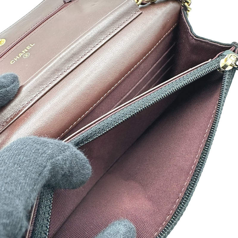 シャネル CHANEL マトラッセ チェーンウォレット A70334 26番台