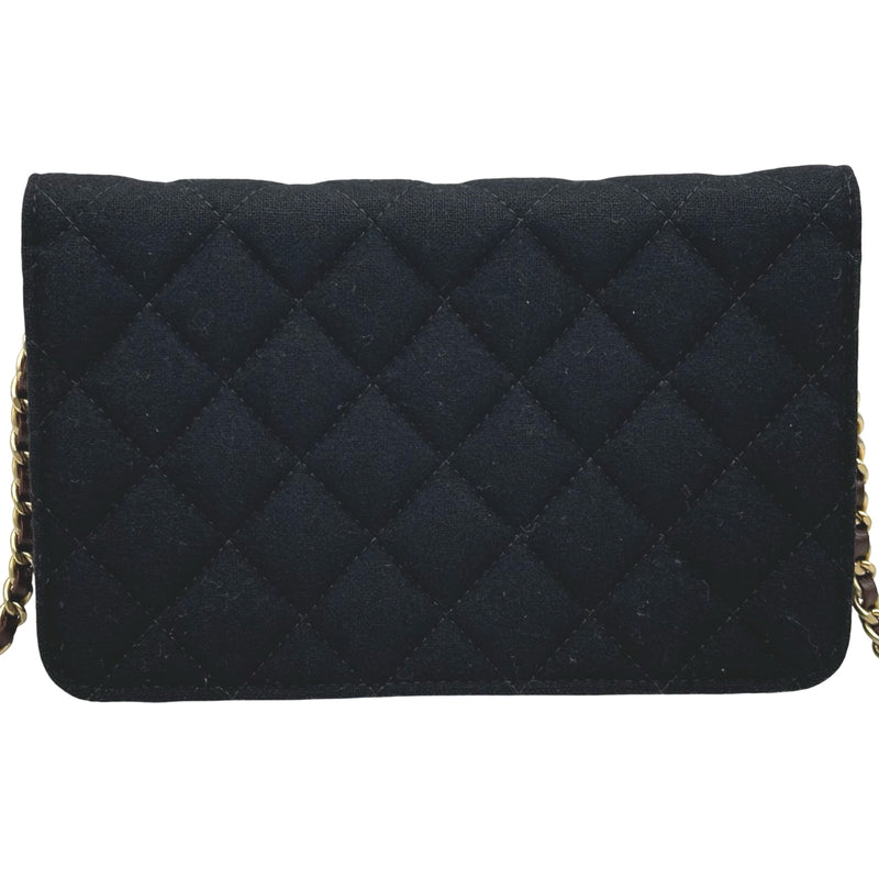 シャネル CHANEL マトラッセ チェーンウォレット A70334 26番台
