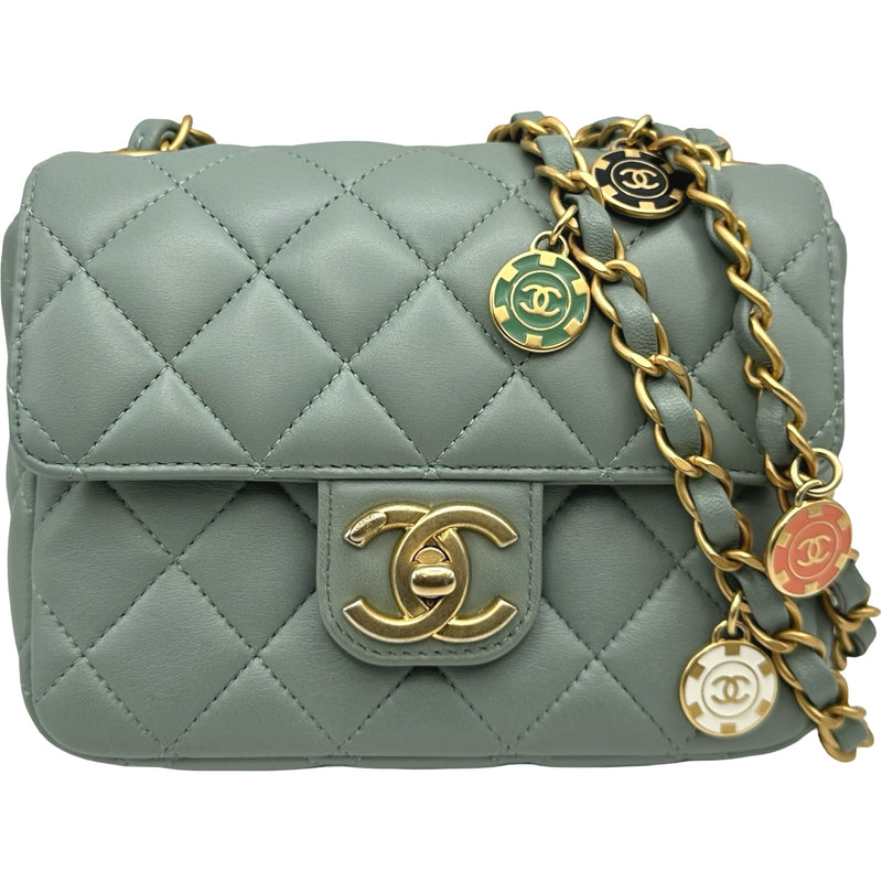 CHANEL ショルダーバッグ グレー/グリーン シャネル CHANEL ミニ マトラッセ17 AS3738 ライトグレー ゴールド金具