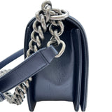 シャネル CHANEL ボーイシャネル25 A67086 24番台 ブルー シルバー金具 キャビアスキン レディース ショルダーバッグ