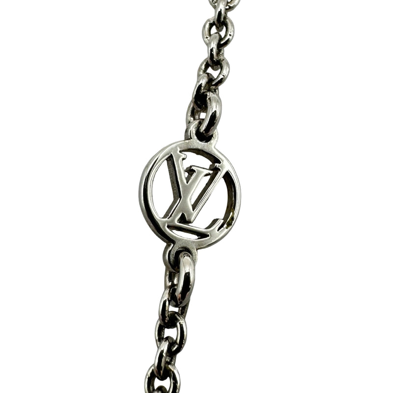 新品LOUIS VUITTONネックレス エッセンシャルV シルバー ルイ・ヴィトン LOUIS VUITTON ネックレス・エッセンシャルV シルバー