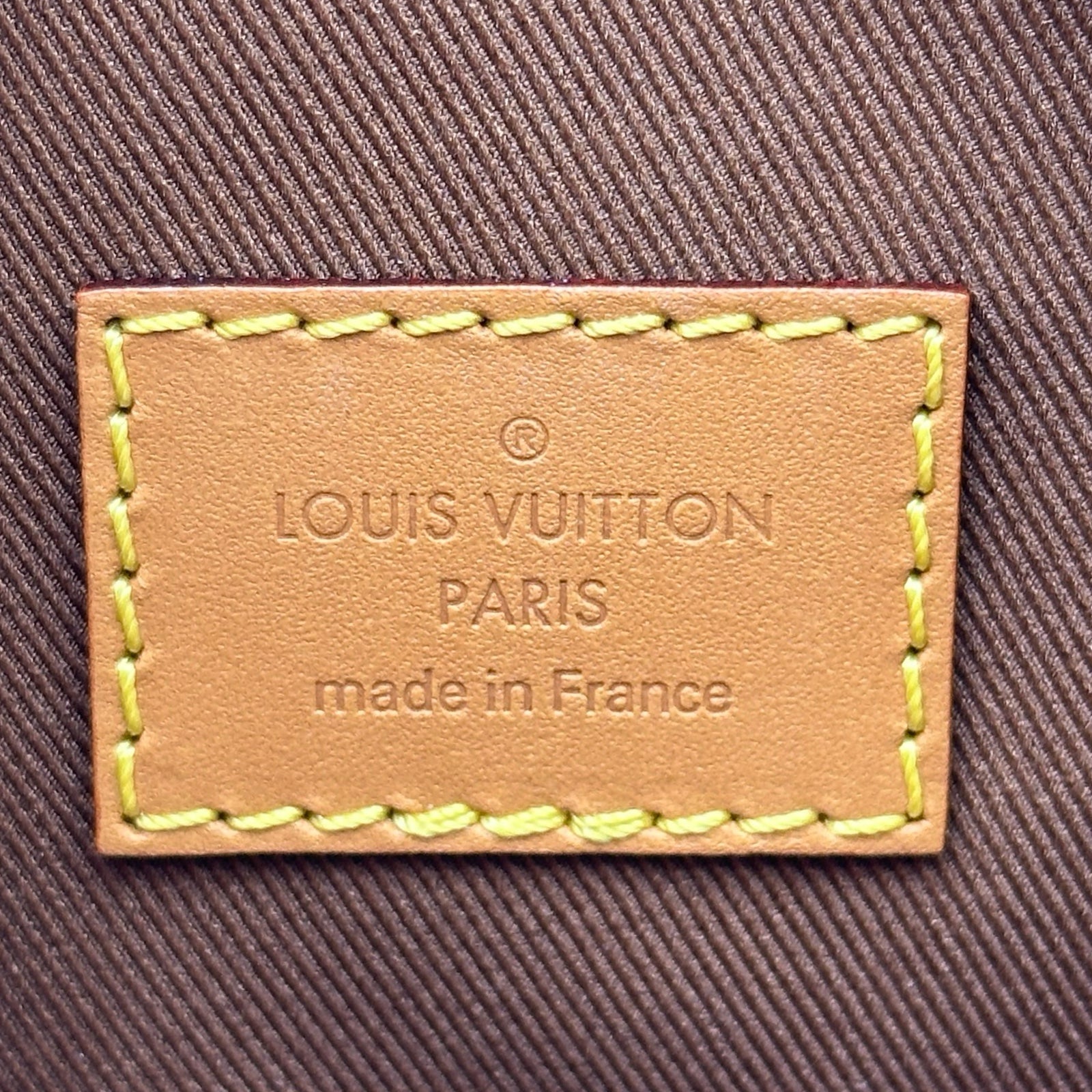 ルイ・ヴィトン LOUIS VUITTON ソミュール・メッセンジャーバッグ