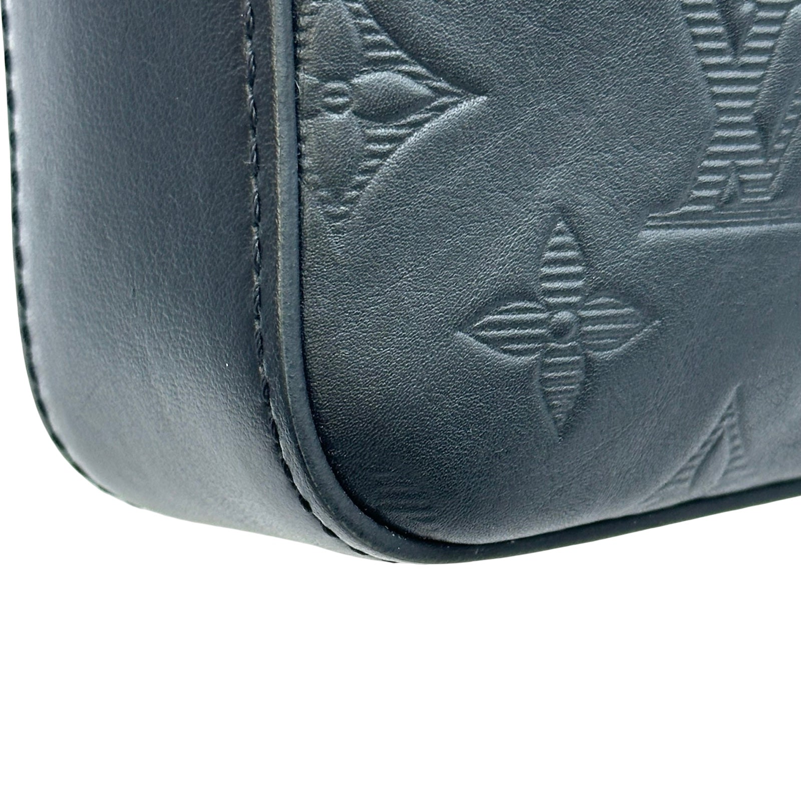 ルイ・ヴィトン LOUIS VUITTON デゥオ・メッセンジャーバッグ M69827