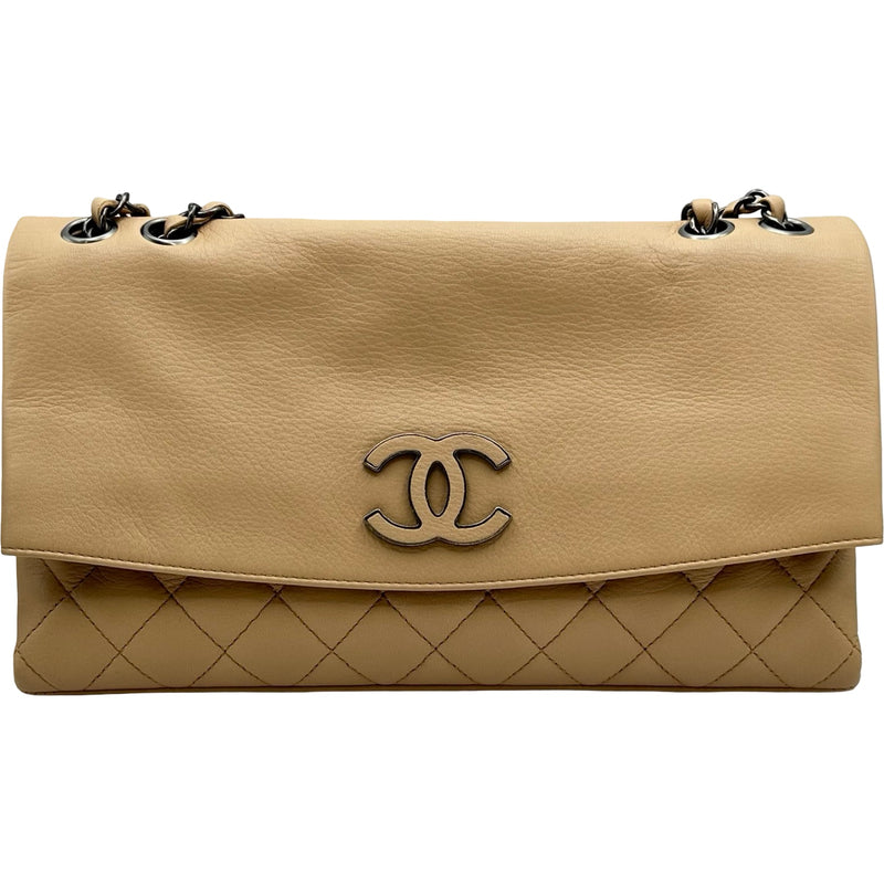 シャネル CHANEL ココマークフラップチェーンショルダー A07095 20番台