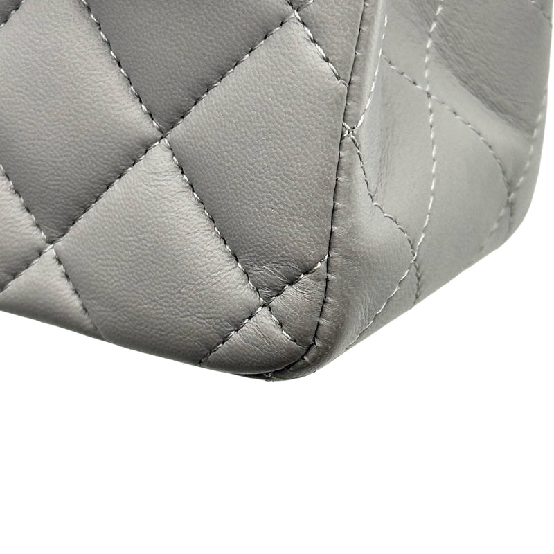 シャネル CHANEL マトラッセ23 A01113 グレー シルバー金具 ラムスキン