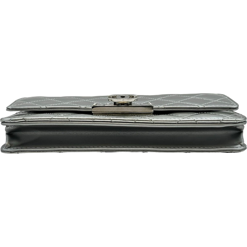 シャネル CHANEL ココロック チェーンウォレット A80766 22番台