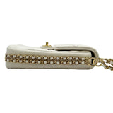 シャネル CHANEL マトラッセ ショルダーバッグ ホワイト ゴールド金具 キャビアスキン レディース ショルダーバッグ