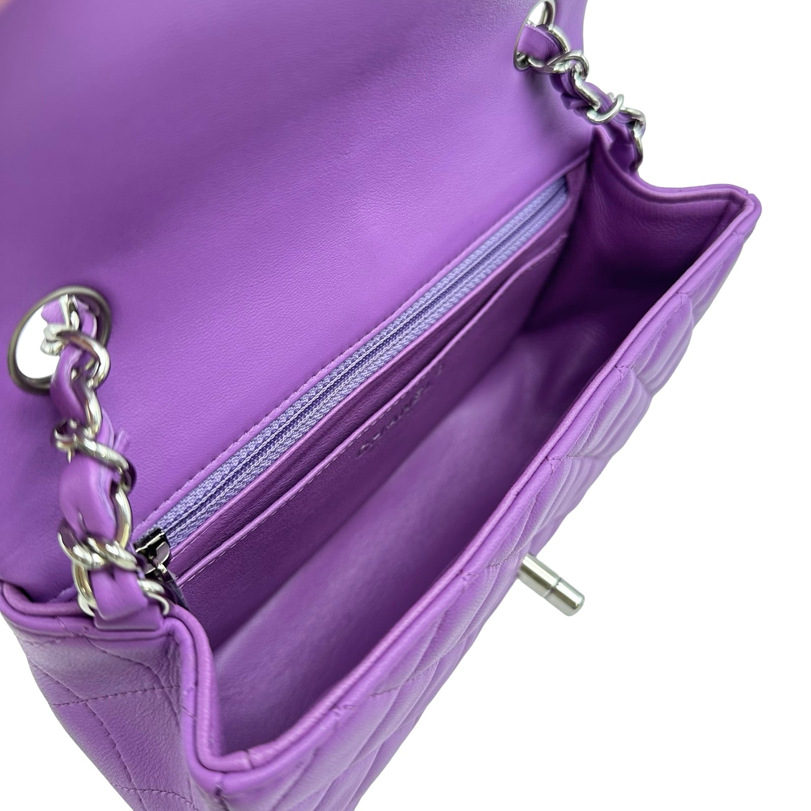 シャネル CHANEL ミニマトラッセ20 A69900 29番台 パープル シルバー