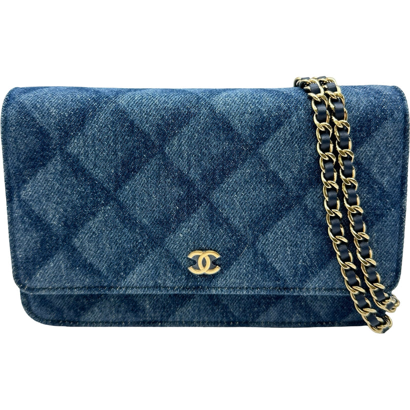 シャネル CHANEL マトラッセモチーフチェーンウォレット AP0250 ブルー
