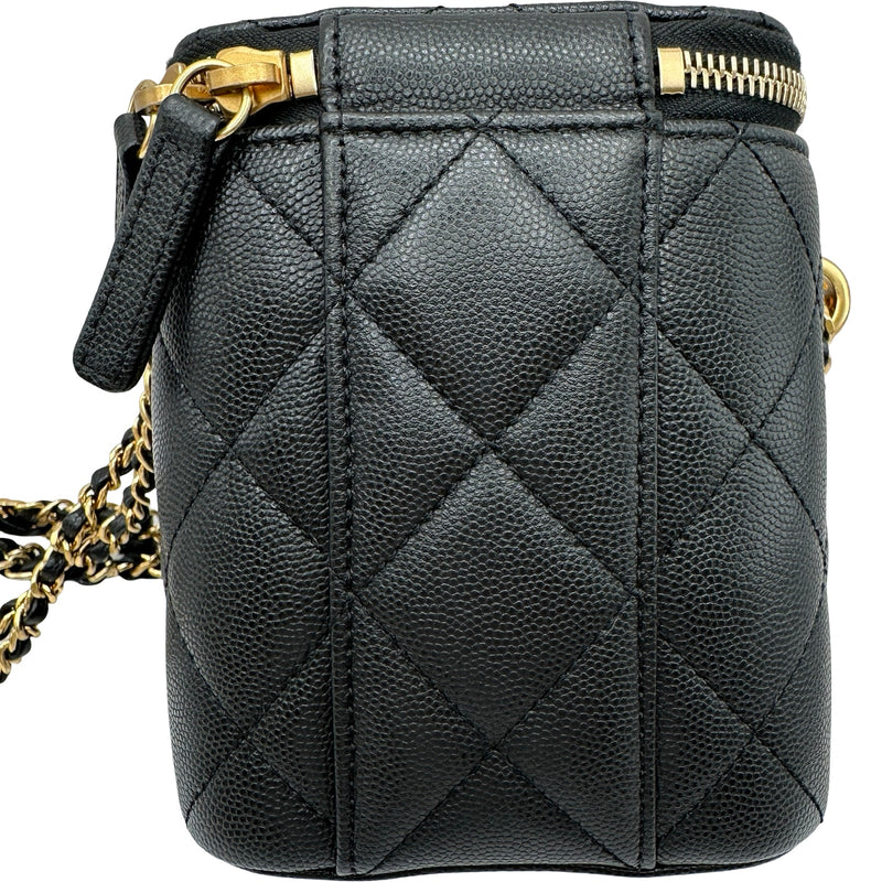 シャネル　バニティバッグ　キャビアスキン　ポーチ　ブラック　黒　ゴールド金具 シャネル CHANEL バニティチェーンショルダーバッグ ブラック ゴールド