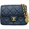 シャネル CHANEL マトラッセメダルチャームチェーンショルダー ネイビー ゴールド金具 ラムスキン レディース ショルダーバッグ