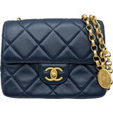 シャネル CHANEL マトラッセメダルチャームチェーンショルダー ネイビー ゴールド金具 ラムスキン レディース ショルダーバッグ