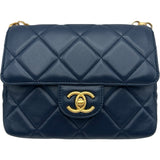 シャネル CHANEL マトラッセメダルチャームチェーンショルダー ネイビー ゴールド金具 ラムスキン レディース ショルダーバッグ
