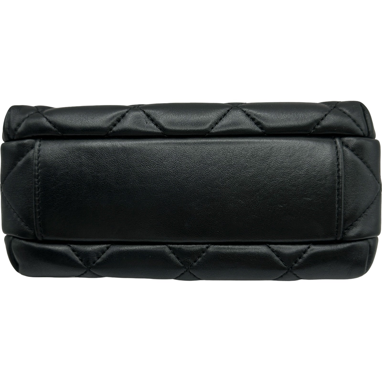 シャネル CHANEL マトラッセロゴチャームチェーンショルダー AS4986