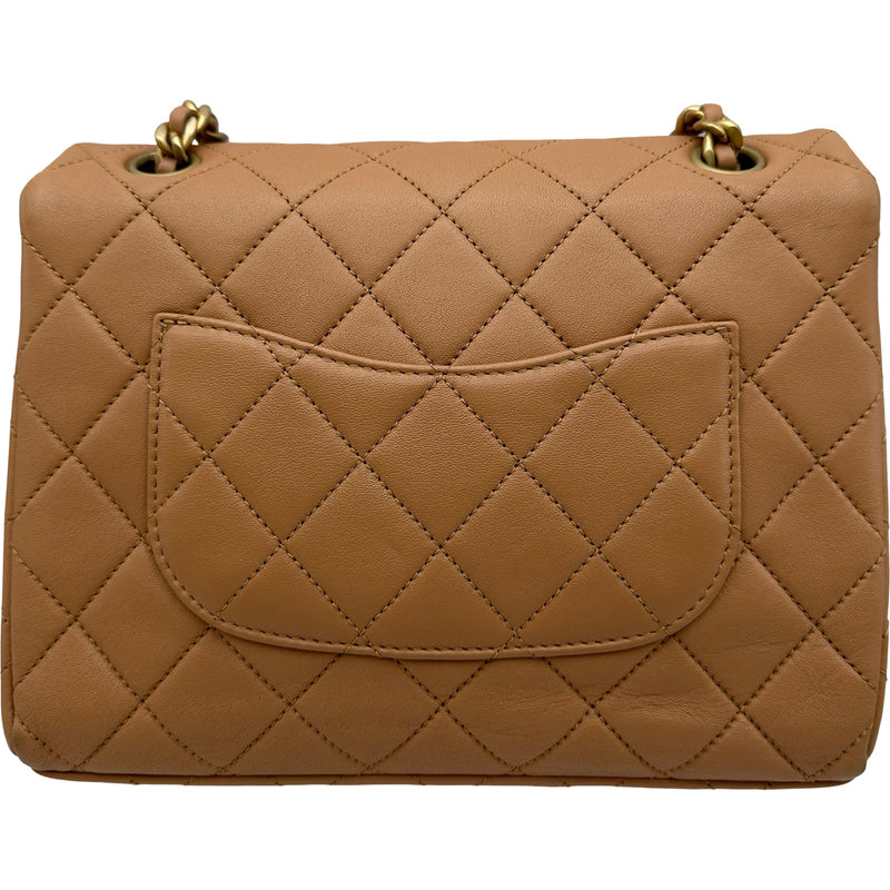 シャネル CHANEL マトラッセロゴチェーンショルダー AS3885 ベージュ