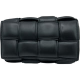 ボッテガ・ヴェネタ BOTTEGA VENETA パデットカセットベルトバッグ 710075 ブラック ラム ユニセックス ショルダーバッグ