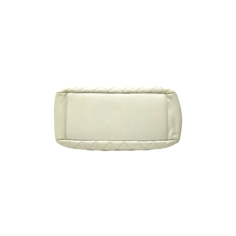 シャネル CHANEL GST チェーントートバッグ A50995 12番台 アイボリー シルバー金具 キャビアスキン レディース トートバッグ