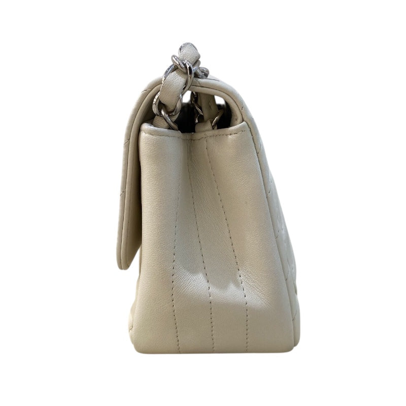 シャネル CHANEL ミニマトラッセ A35200 アイボリー　シルバー金具 カーフ レディース ショルダーバッグ