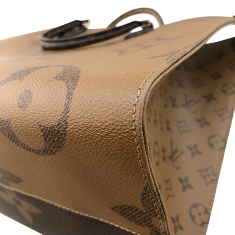 ルイ・ヴィトン LOUIS VUITTON オンザゴーGM M44576 ブラウン モノグラム ジャイアント・リバース レディース トートバッグ
