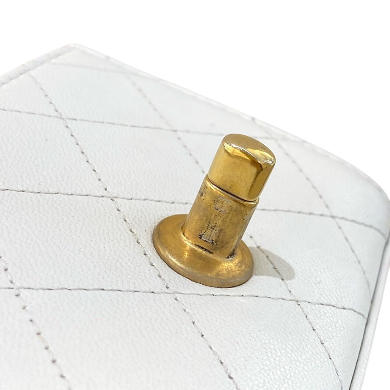 シャネル CHANEL パールチェーンクラッチショルダー AP0997 ホワイト/ゴールド金具 カーフスキン レディース ショルダーバッグ