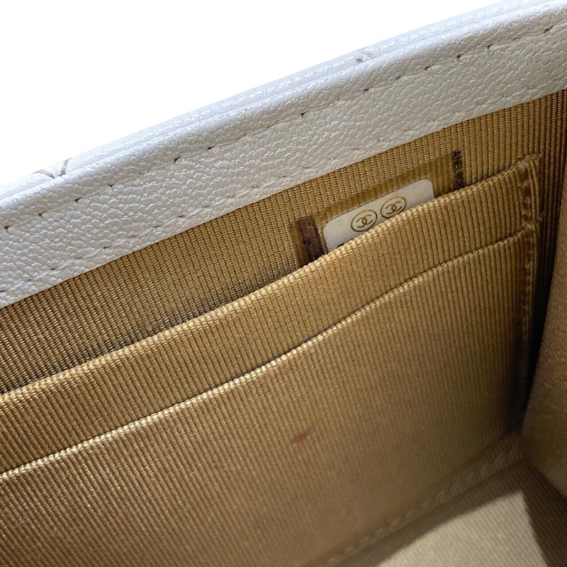 シャネル CHANEL パールチェーンクラッチショルダー AP0997 ホワイト/ゴールド金具 カーフスキン レディース ショルダーバッグ