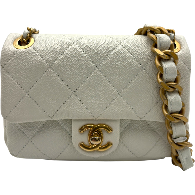 シャネル CHANEL マトラッセ ショルダーバッグ ホワイトゴールド G059 シャネル CHANEL マトラッセミニフラップチェーンショルダー ホワイト