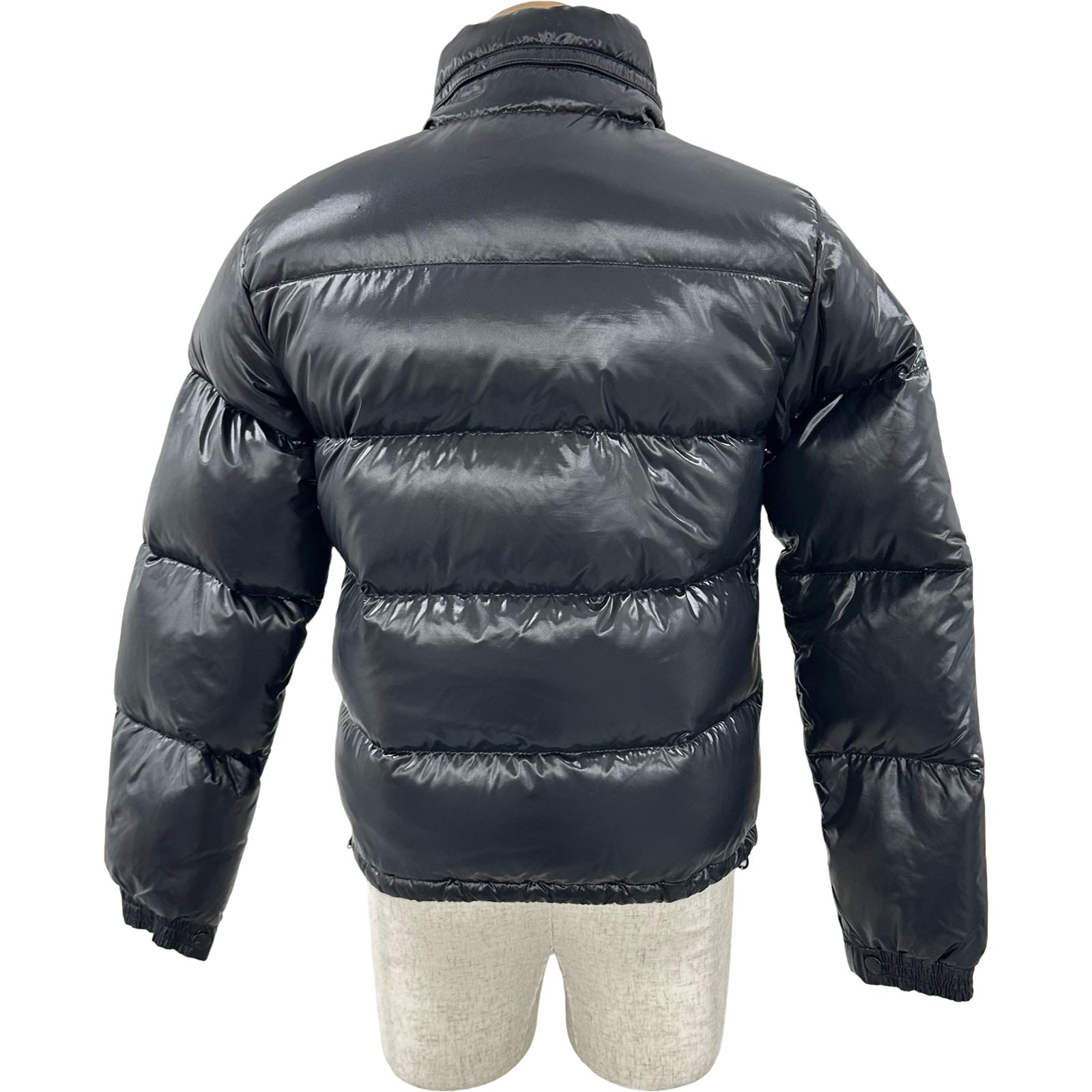72●MONCLER EVEREST ダウンジャケット TS0727-10 モンクレール MONCLER EVEREST ダウンジャケット ブラック ナイロン