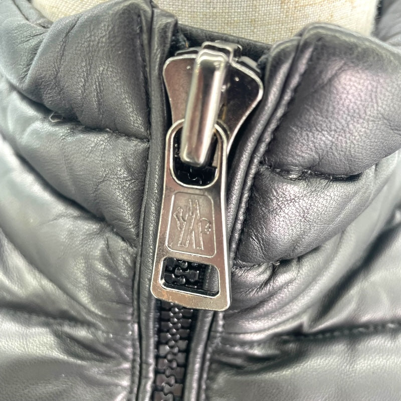モンクレール MONCLER DUPRES レザーダウンベスト ブラック レザー/ナイロン メンズ ダウンベスト