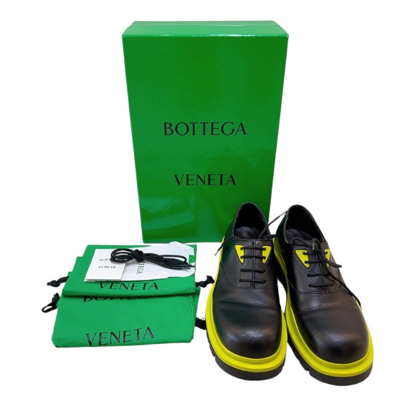 ボッテガ・ヴェネタ BOTTEGA VENETA タイヤレザーダービーシューズ ブラック レザー メンズ ローファー