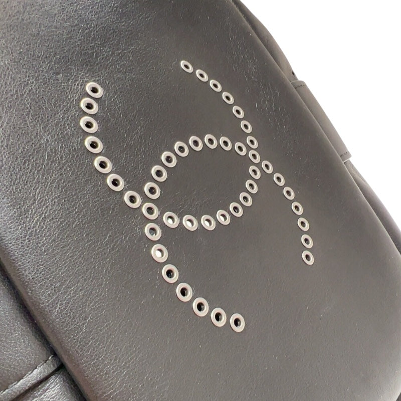 シャネル CHANEL ロゴパンチング　チェーンショルダーバッグ 27番台 ブラック シルバー金具 カーフスキン レディース ショルダーバッグ