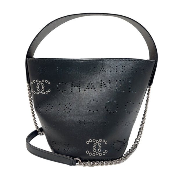 シャネル CHANEL ロゴパンチング　チェーンショルダーバッグ 27番台 ブラック シルバー金具 カーフスキン レディース ショルダーバッグ