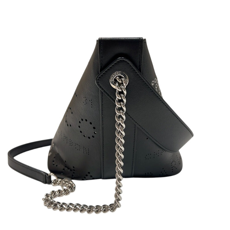 シャネル CHANEL ロゴパンチング　チェーンショルダーバッグ 27番台 ブラック シルバー金具 カーフスキン レディース ショルダーバッグ
