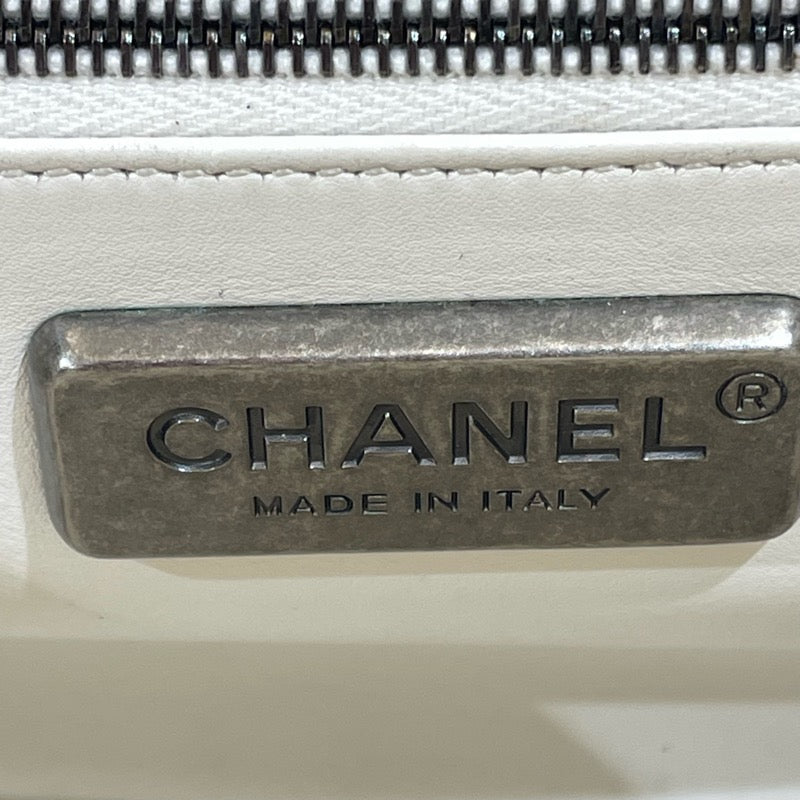 シャネル CHANEL スモールフラップクロスボディ 22番台 ホワイト パイソン レディース ショルダーバッグ