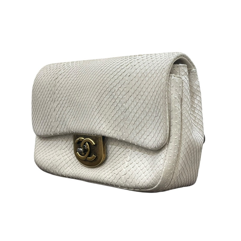 シャネル CHANEL スモールフラップクロスボディ 22番台 ホワイト パイソン レディース ショルダーバッグ