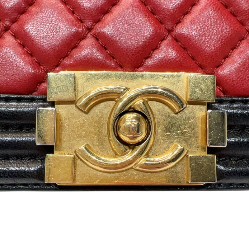 シャネル CHANEL ボーイシャネル25 A67086 ブラック　レッド　ゴールド金具 ラムスキン ユニセックス ショルダーバッグ