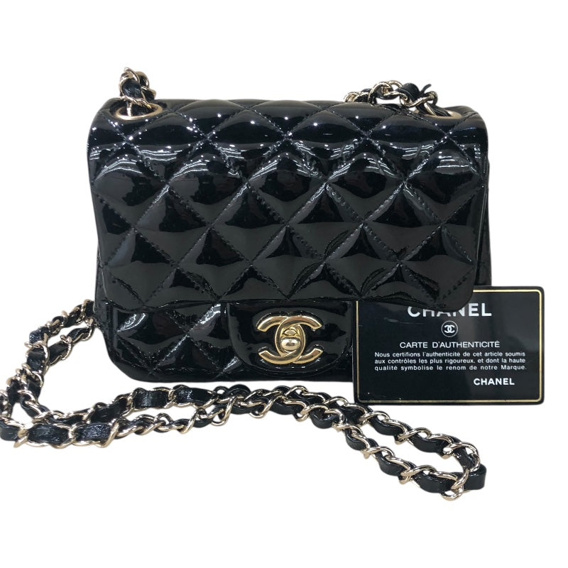 シャネル CHANEL ミニマトラッセ18 パテント A01115 ブラック　ゴールド金具 エナメル レディース ショルダーバッグ