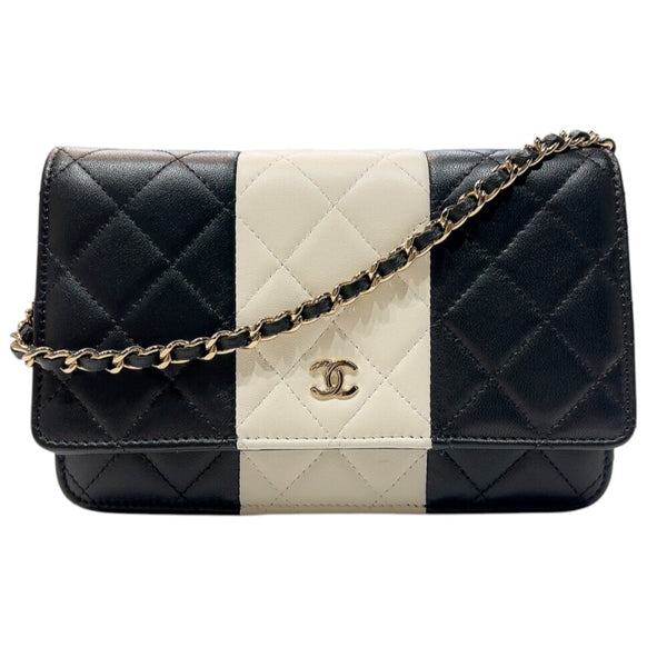 シャネル CHANEL マトラッセ チェーンウォレット AP0250 ブラック/ホワイト　ゴールド金具 ラムスキン レディース ショルダーバッグ
