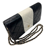 シャネル CHANEL マトラッセ チェーンウォレット AP0250 ブラック/ホワイト　ゴールド金具 ラムスキン レディース ショルダーバッグ