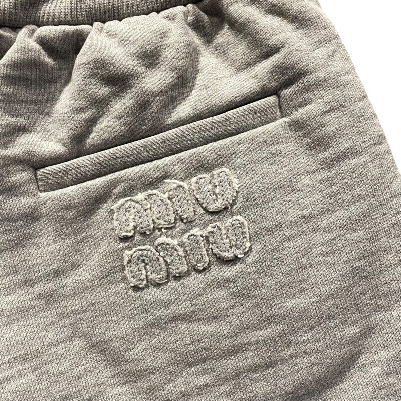 ミュウミュウ miu miu ロゴ刺繍スウェットショートパンツ MJP309 ミュウミュウ miu miu ロゴ刺繍スウェットショートパンツ MJP309