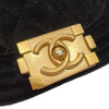 シャネル CHANEL ボーイシャネルメッセンジャー ブラック　ゴールド金具 ベロア レディース ショルダーバッグ