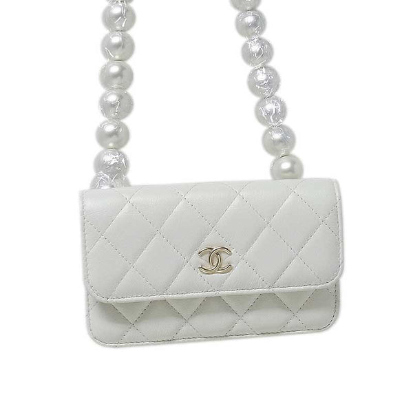 シャネル CHANEL マトラッセ パールチェーン ウォレット AP1839 ホワイト ラムスキン レディース ショルダーバッグ