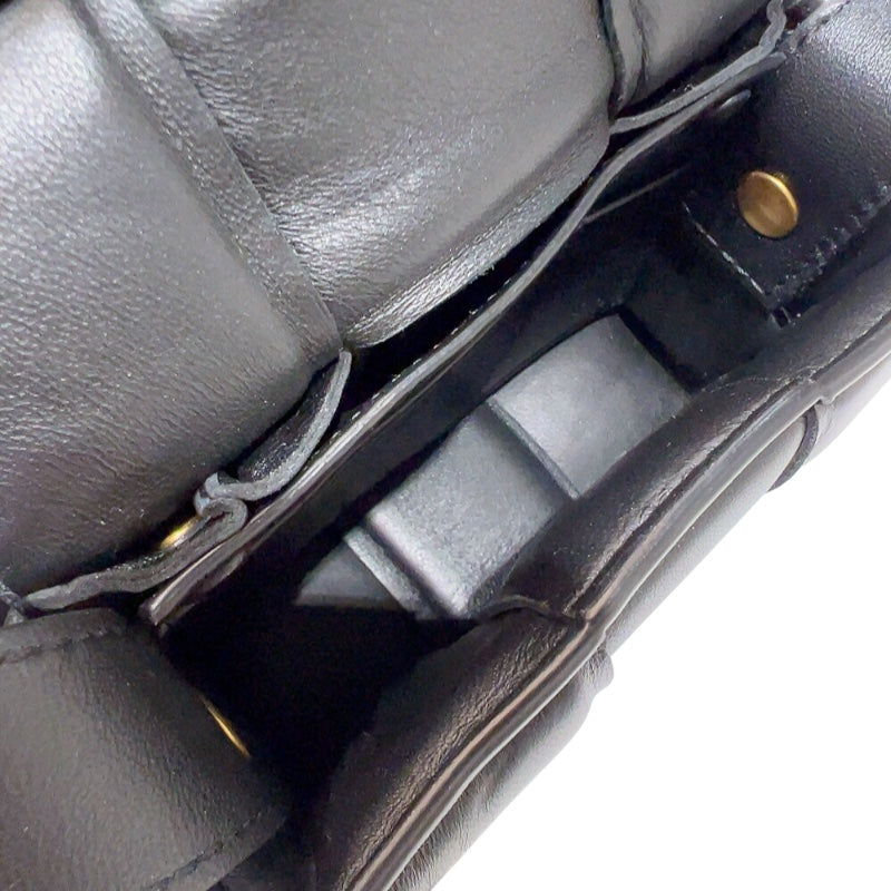 ボッテガ・ヴェネタ BOTTEGA VENETA キャンディパデッドカセット 716648VCQR1 ブラック レザー レディース ショルダーバッグ