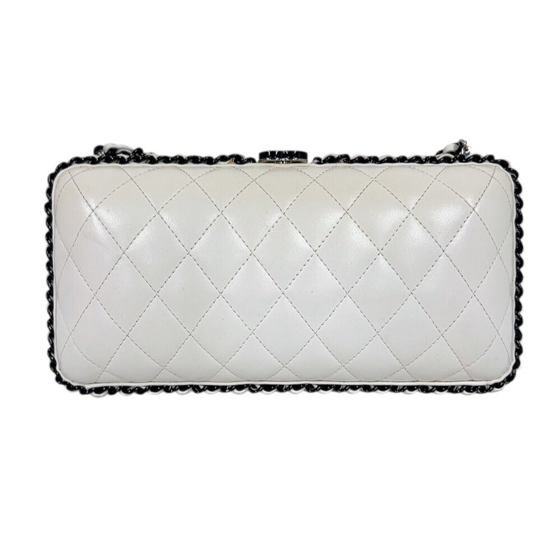 シャネル CHANEL マトラッセ　イブニングバッグ ホワイト/ブラック ラムスキン レディース ショルダーバッグ