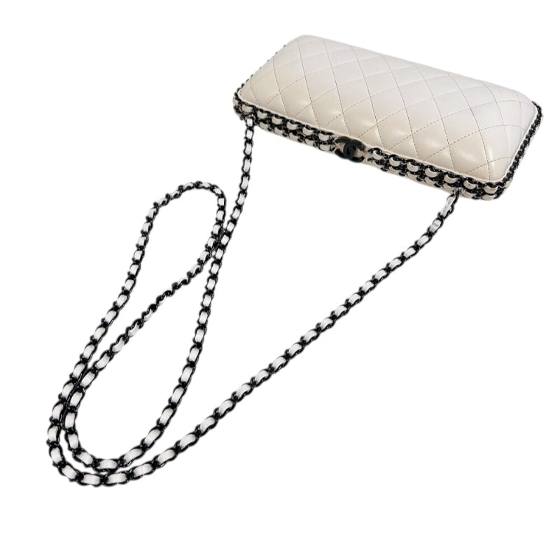 シャネル CHANEL マトラッセ　イブニングバッグ ホワイト/ブラック ラムスキン レディース ショルダーバッグ