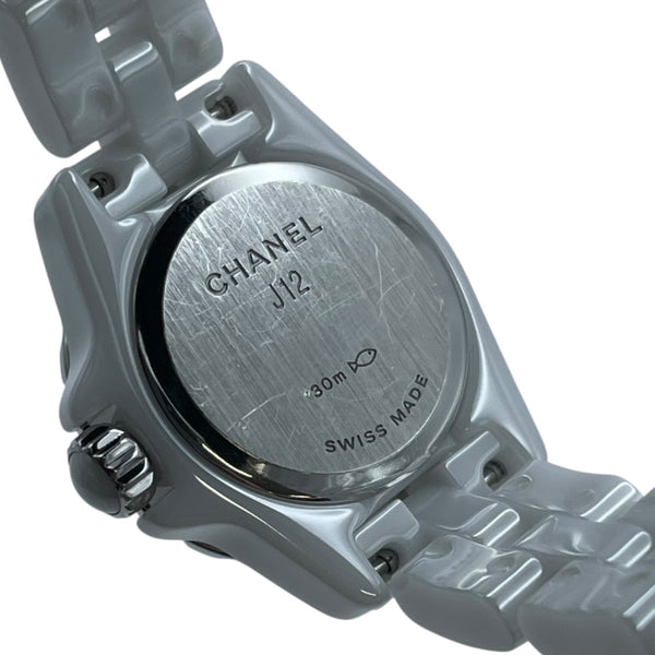 シャネル CHANEL J12 19mm H5237 ホワイト セラミック/SS クオーツ レディース 腕時計