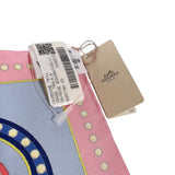 エルメス HERMES ガヴロッシュ 45 《グラン・トゥラララ》 H893778S 03 ローズ・ボンボン/シエル/イエロー シルク レディース スカーフ