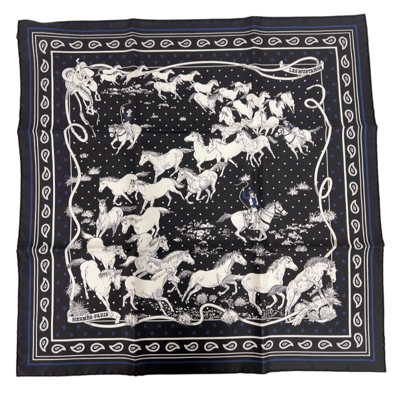 エルメス HERMES カレ55　野生馬　Les Mustangs Bandana ノワール/ブラン/マリン シルク レディース スカーフ